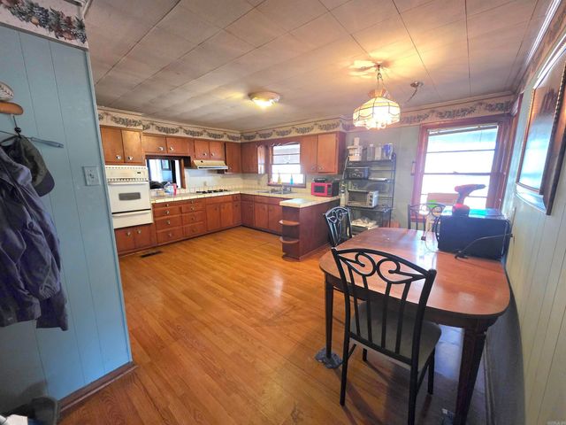 42 Pontiac Road, Cherokee Village, AR 72529