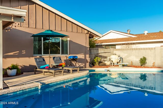 1645 E MANHATTON Drive, Tempe, AZ 85282