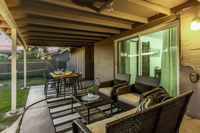 1645 E MANHATTON Drive, Tempe, AZ 85282