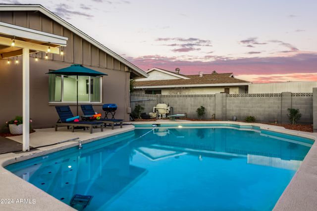 1645 E MANHATTON Drive, Tempe, AZ 85282