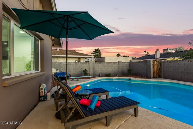 1645 E MANHATTON Drive, Tempe, AZ 85282