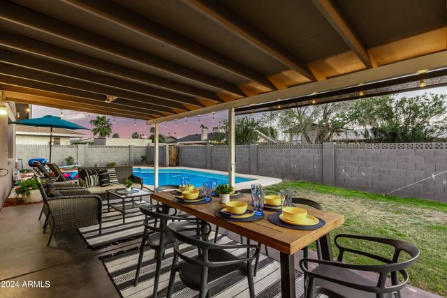 1645 E MANHATTON Drive, Tempe, AZ 85282
