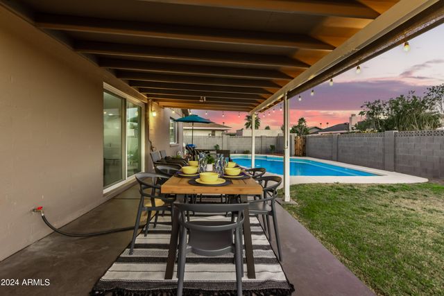 1645 E MANHATTON Drive, Tempe, AZ 85282
