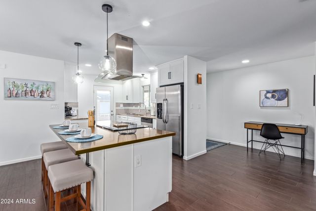 1645 E MANHATTON Drive, Tempe, AZ 85282