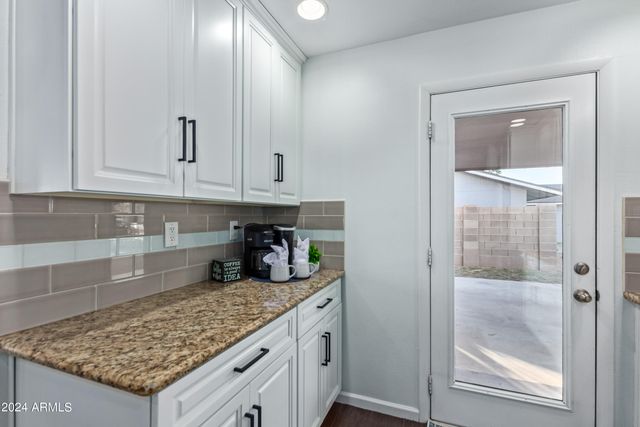 1645 E MANHATTON Drive, Tempe, AZ 85282