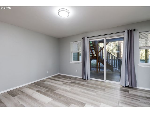 9149 Sw SWEEK Dr, Tualatin, OR 97062