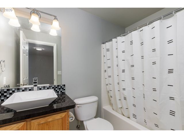 9149 Sw SWEEK Dr, Tualatin, OR 97062