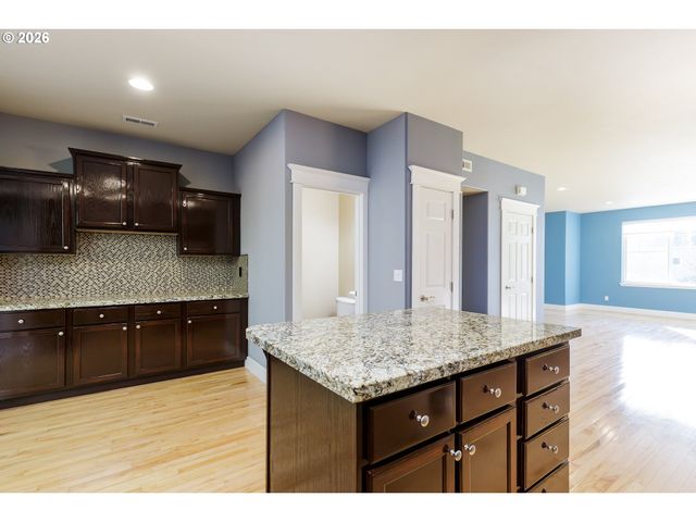 9149 Sw SWEEK Dr, Tualatin, OR 97062