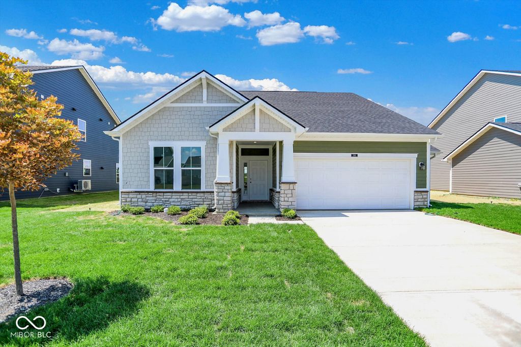 588 Bluestem Lane, New Whiteland, IN 46184