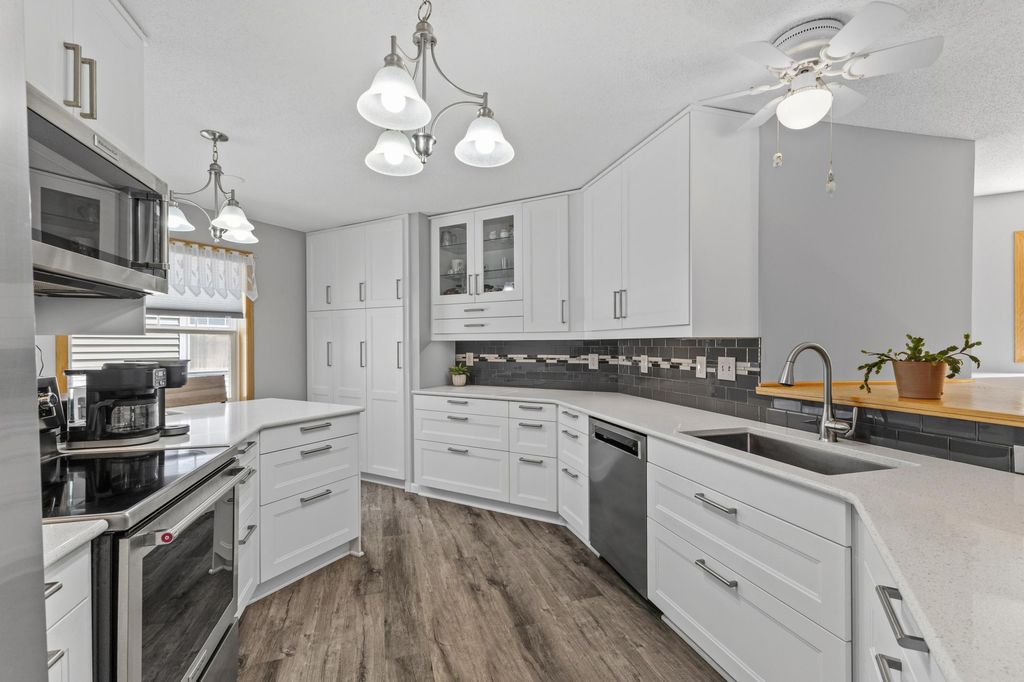 6420 Christenson Lane NE, Fridley, MN 55432 — photo 4