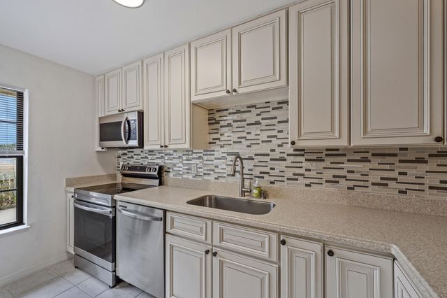 1532 SE Gurley Court, Port St. Lucie, Port St Lucie, FL 34952