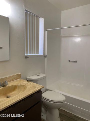 2230 E Fort Lowell Road, Tucson, AZ 85719