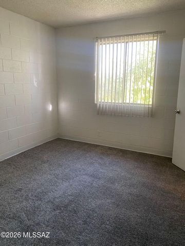 2230 E Fort Lowell Road, Tucson, AZ 85719