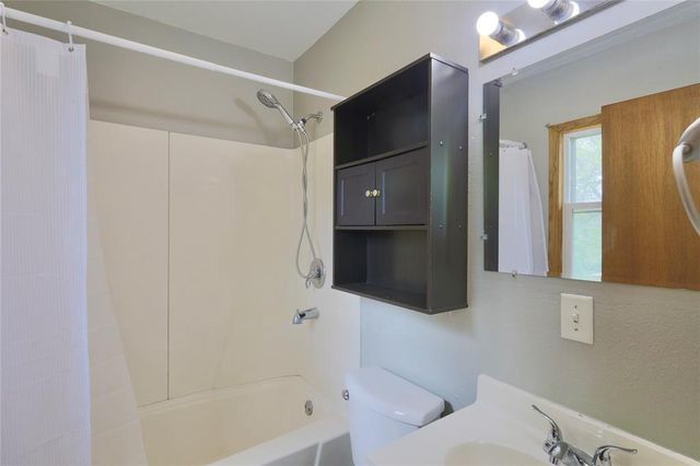 1533 E Madison Street, Eau Claire, WI 54703