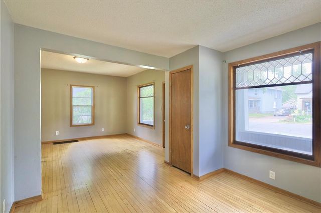 1533 E Madison Street, Eau Claire, WI 54703
