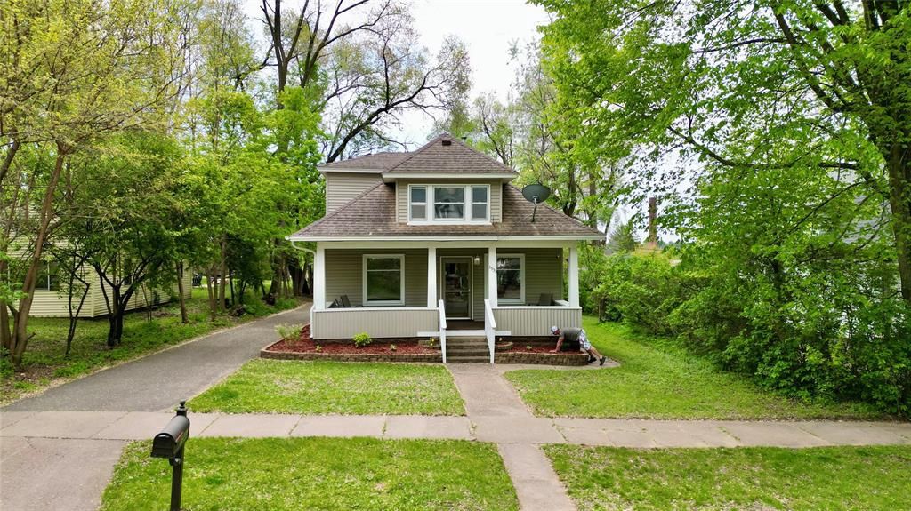 1533 E Madison Street, Eau Claire, WI 54703