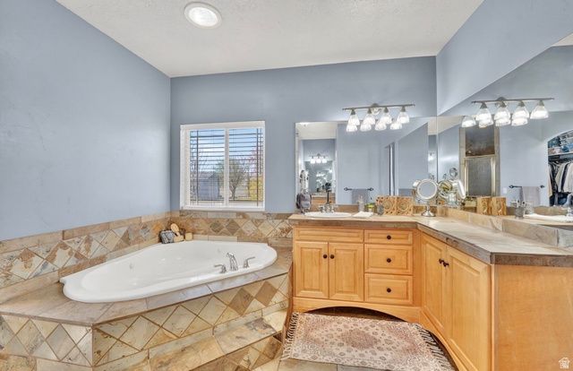 587 W CEPHUS RD, Draper, UT 84020