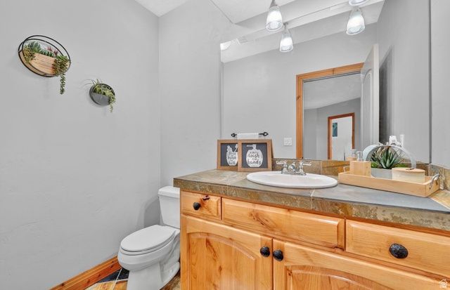 587 W CEPHUS RD, Draper, UT 84020