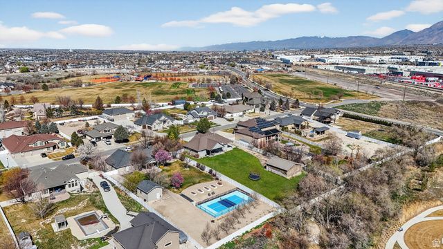 587 W CEPHUS RD, Draper, UT 84020