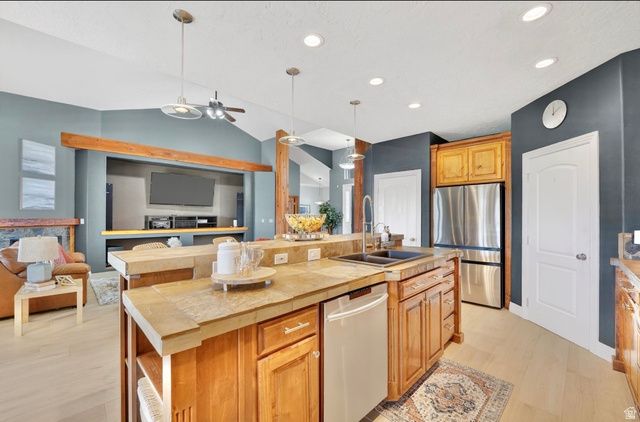 587 W CEPHUS RD, Draper, UT 84020