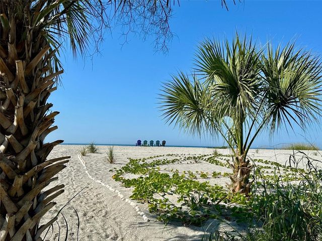 950 TARPON CENTER DRIVE 301, Venice, FL 34285