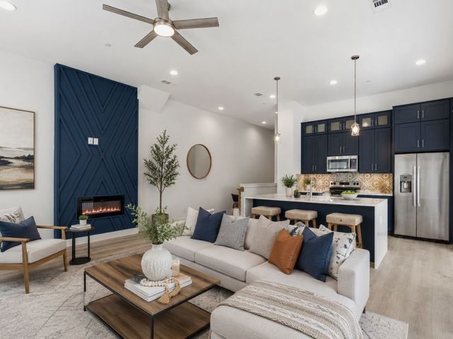 2925 Spruce Valley Lane 303, Dallas, TX 75233