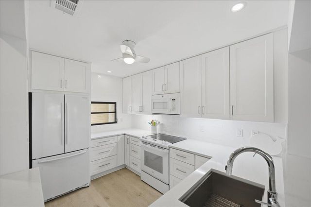 1102 SE Mitchell Avenue 205, Port St. Lucie, FL 34952