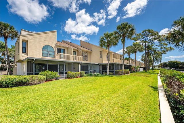 1102 SE Mitchell Avenue 205, Port St. Lucie, FL 34952