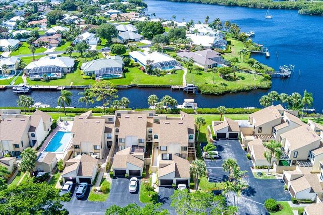 1102 SE Mitchell Avenue 205, Port St. Lucie, FL 34952