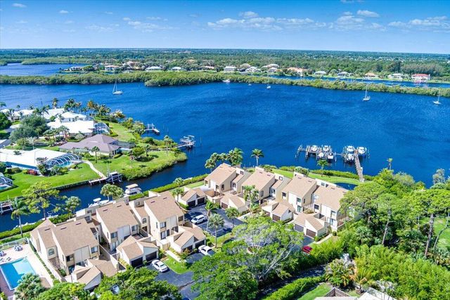 1102 SE Mitchell Avenue 205, Port St. Lucie, FL 34952