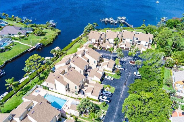 1102 SE Mitchell Avenue 205, Port St. Lucie, FL 34952