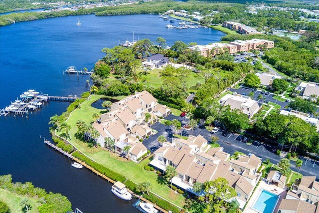 1102 SE Mitchell Avenue 205, Port St. Lucie, FL 34952
