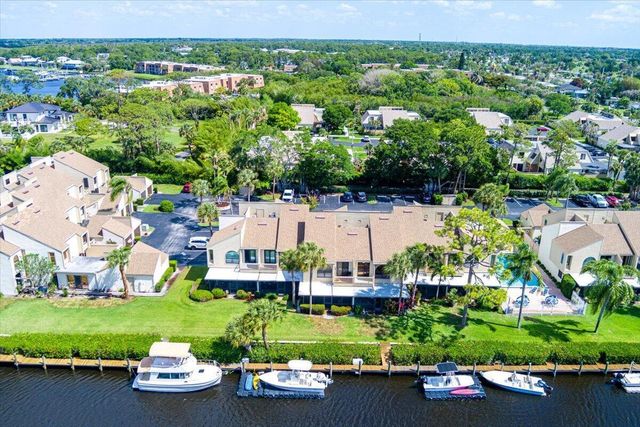 1102 SE Mitchell Avenue 205, Port St. Lucie, FL 34952