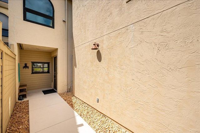 1102 SE Mitchell Avenue 205, Port St. Lucie, FL 34952
