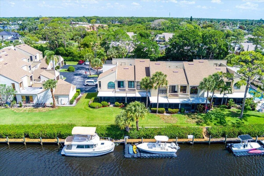 1102 SE Mitchell Avenue 205, Port St. Lucie, FL 34952