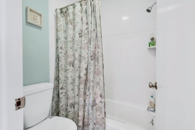 27 Running Light Way, Mashpee, MA 02649