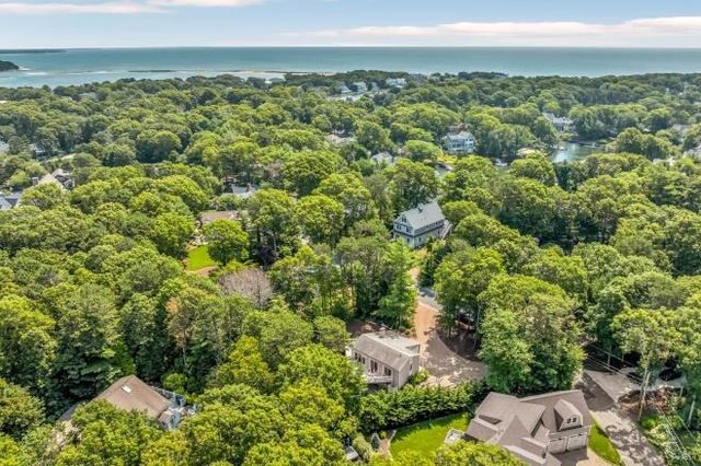 27 Running Light Way, Mashpee, MA 02649