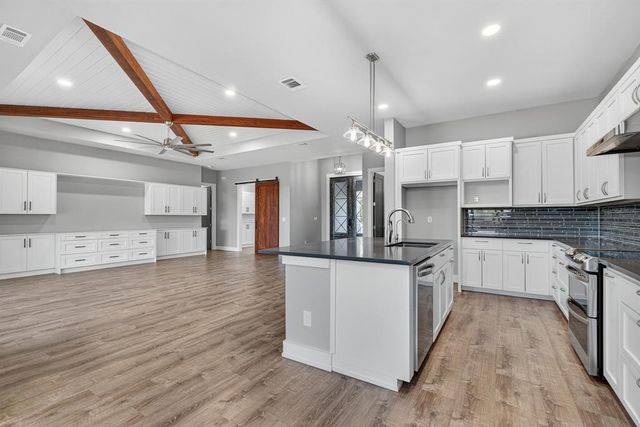 21603 Thomas CV, Lago Vista, TX 78645