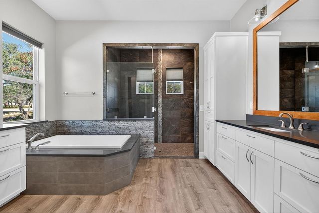 21603 Thomas CV, Lago Vista, TX 78645