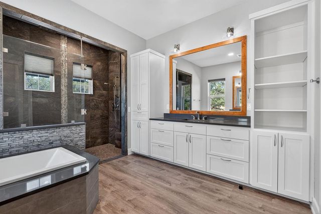 21603 Thomas CV, Lago Vista, TX 78645