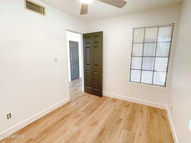 6816 E Kings Avenue, Scottsdale, AZ 85254