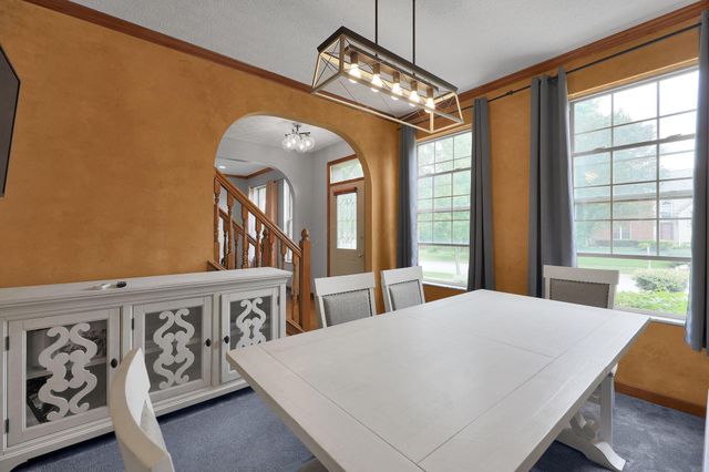 825 Brookside Drive, Pickerington, OH 43147