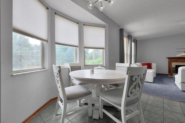 825 Brookside Drive, Pickerington, OH 43147