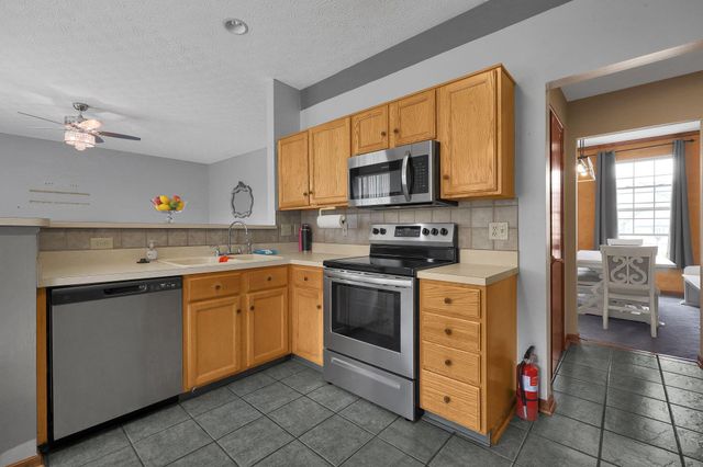 825 Brookside Drive, Pickerington, OH 43147