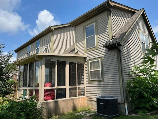 825 Brookside Drive, Pickerington, OH 43147