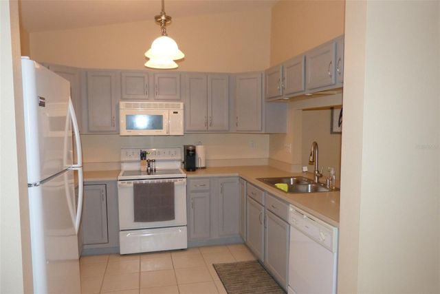 1610 SEASCAPE CIRCLE 1610, Tarpon Springs, FL 34689