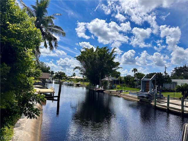 6187 Island Park CT, Fort Myers, FL 33908