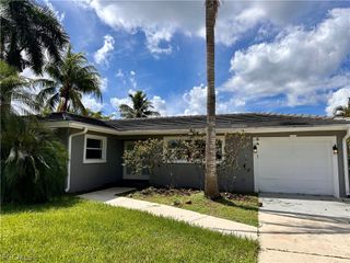 6187 Island Park CT, Fort Myers, FL 33908