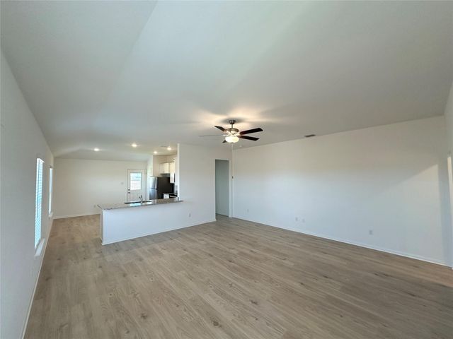 116 Paria CT, Jarrell, TX 76537