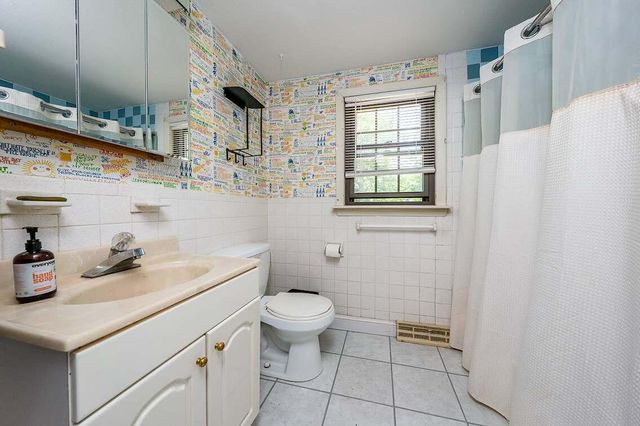 26 Adrena Avenue, Centerville, MA 02632